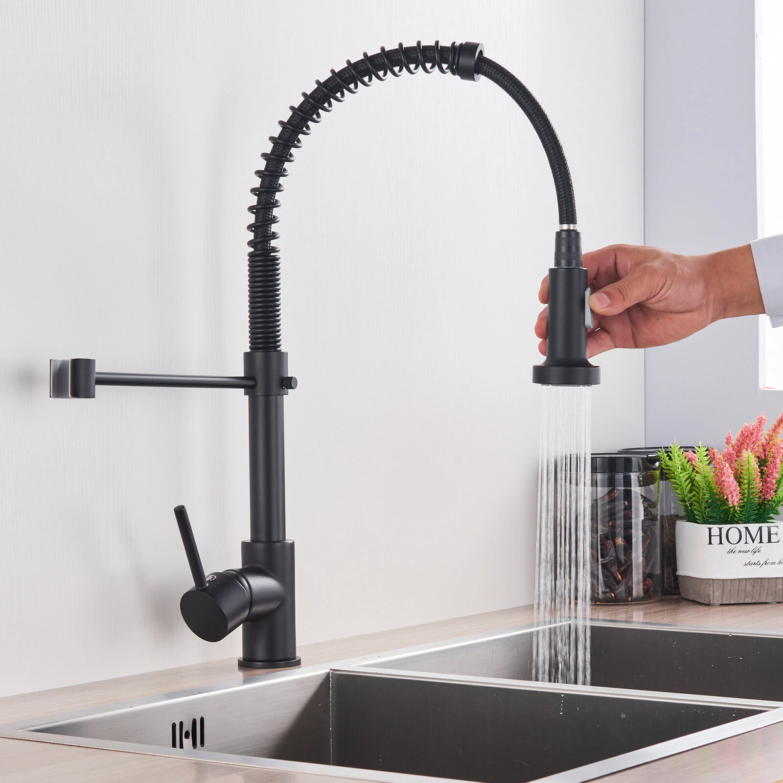 Matt black monobloc kitchen sink mixer tap with pull out hose spray (2)