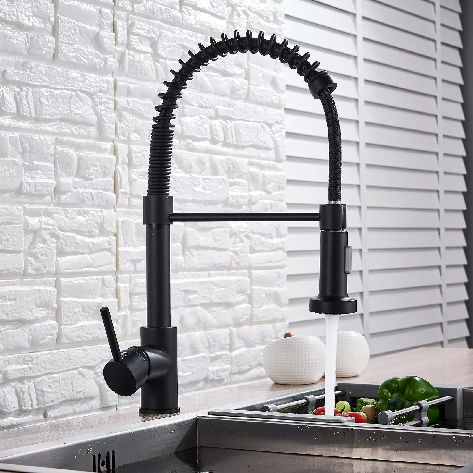 Matt black monobloc kitchen sink mixer tap with pull out hose spray (9)