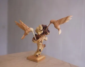 Wooden Hummingbird Couple Sculpture 1.webp