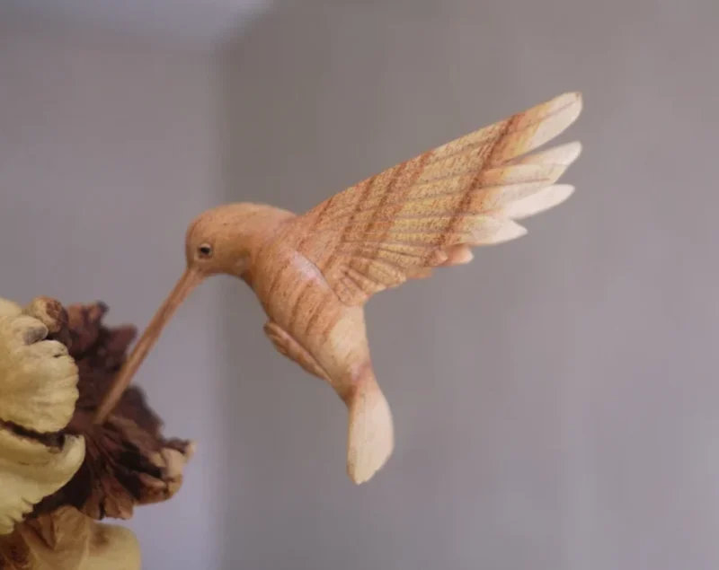 Wooden Hummingbird Couple Sculpture 5.webp