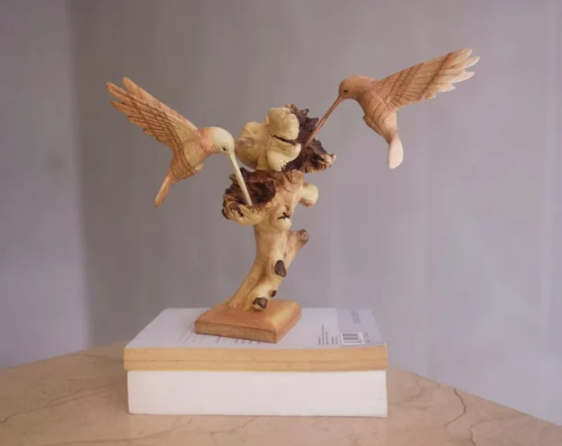 Wooden Hummingbird Couple Sculpture 7.webp